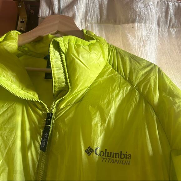 Columbia Titanium Interchange Alpine Crux Down Puffer Jacket Neon Green Size L - Picture 2 of 7
